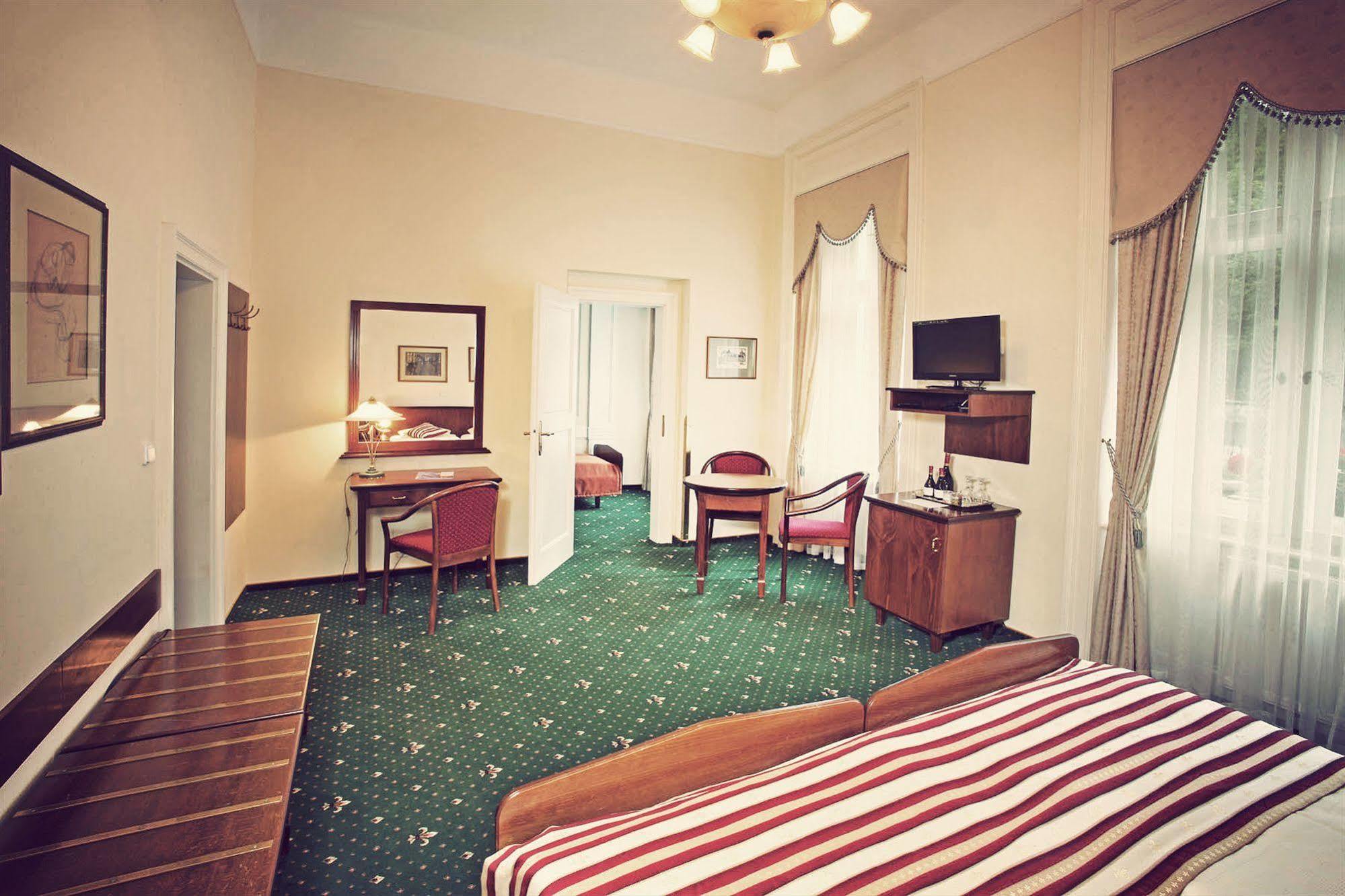 Sant Georg Garni Hotell Mariánské Lázně Eksteriør bilde