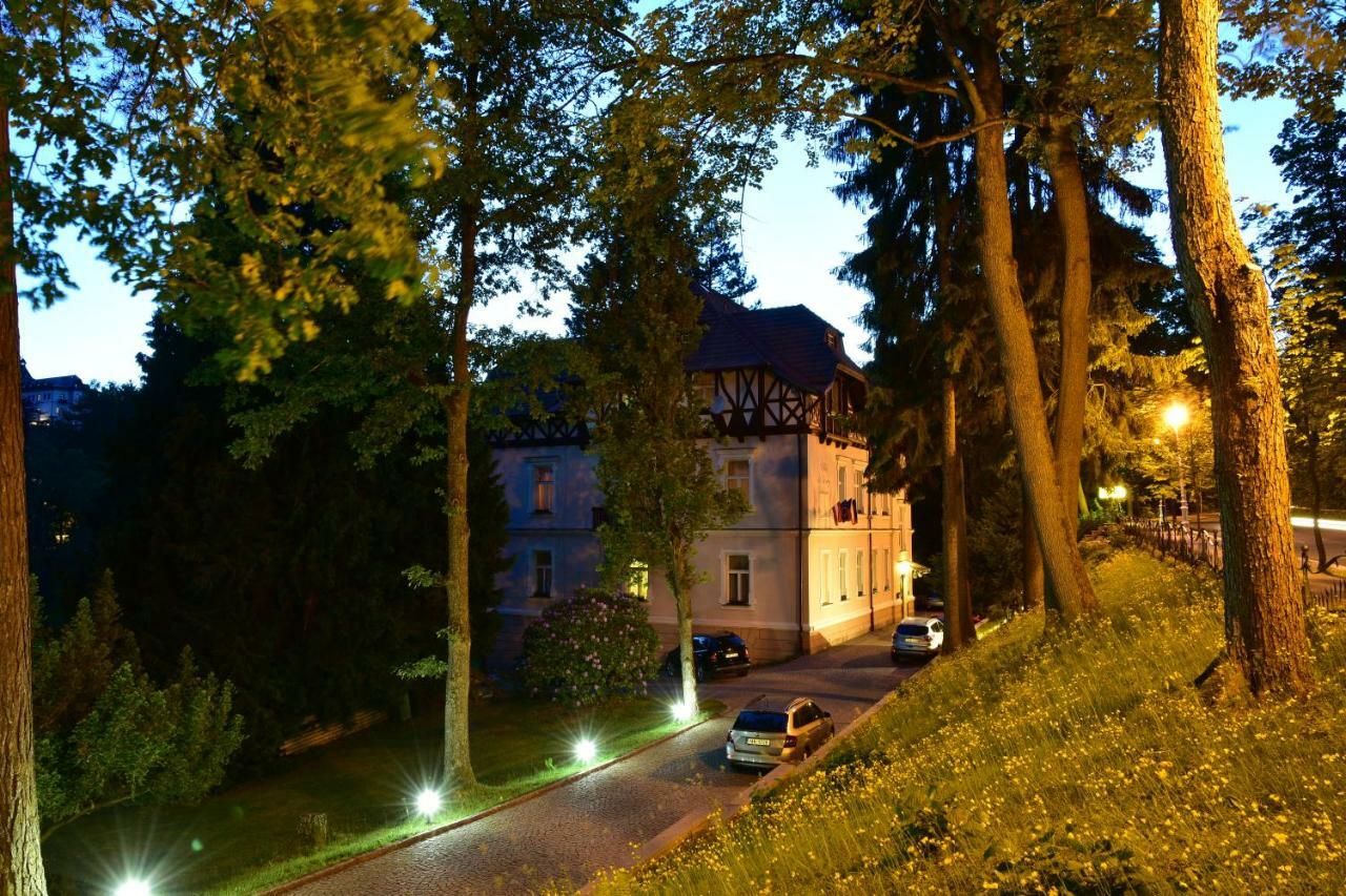 Sant Georg Garni Hotell Mariánské Lázně Eksteriør bilde