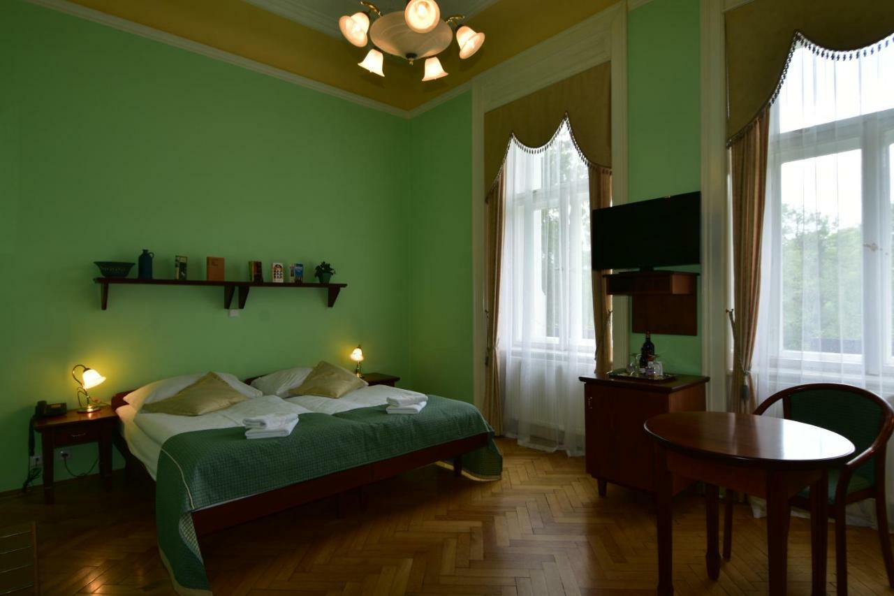 Sant Georg Garni Hotell Mariánské Lázně Eksteriør bilde